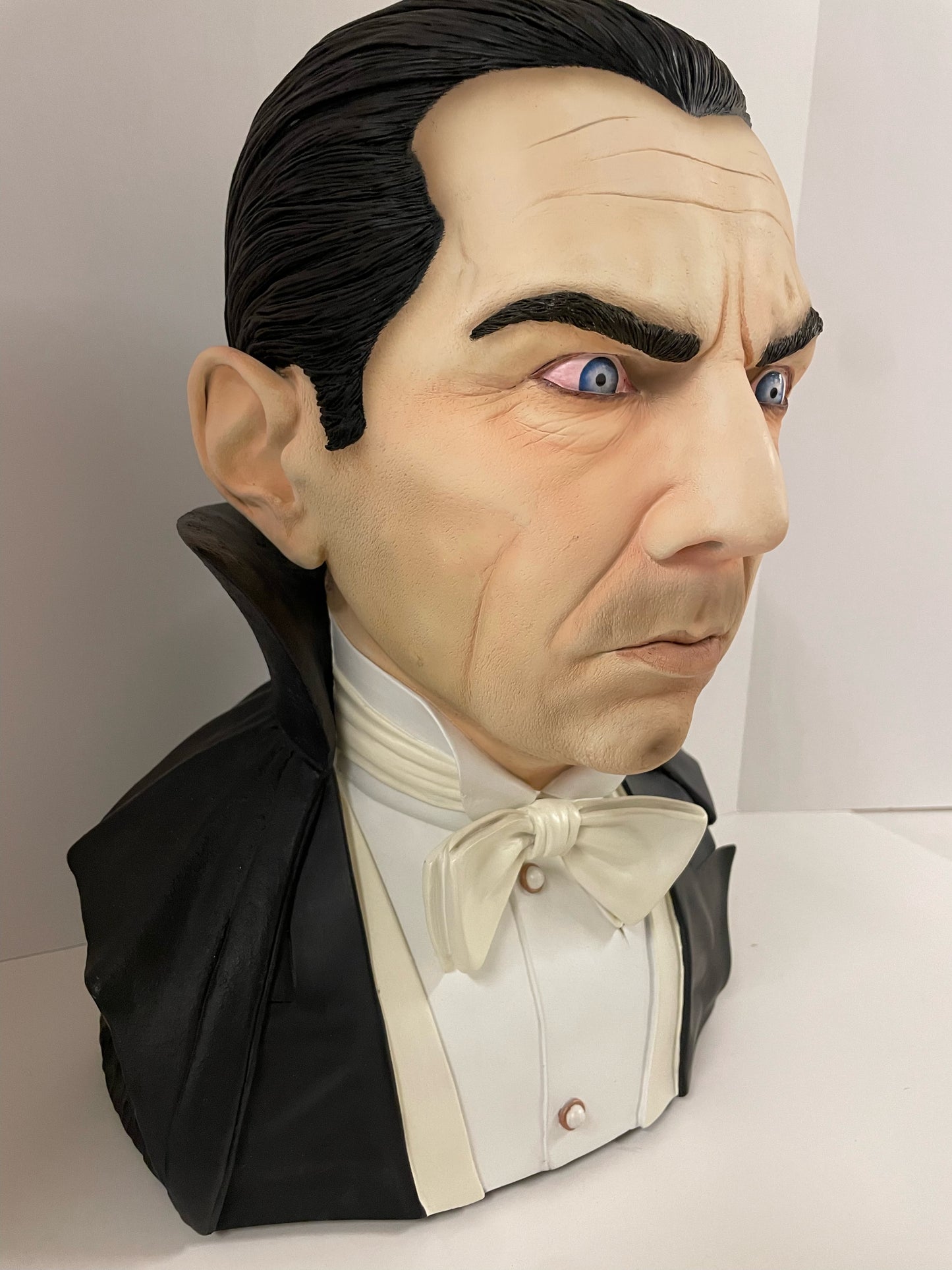 CLASSIC DRACULA Bust