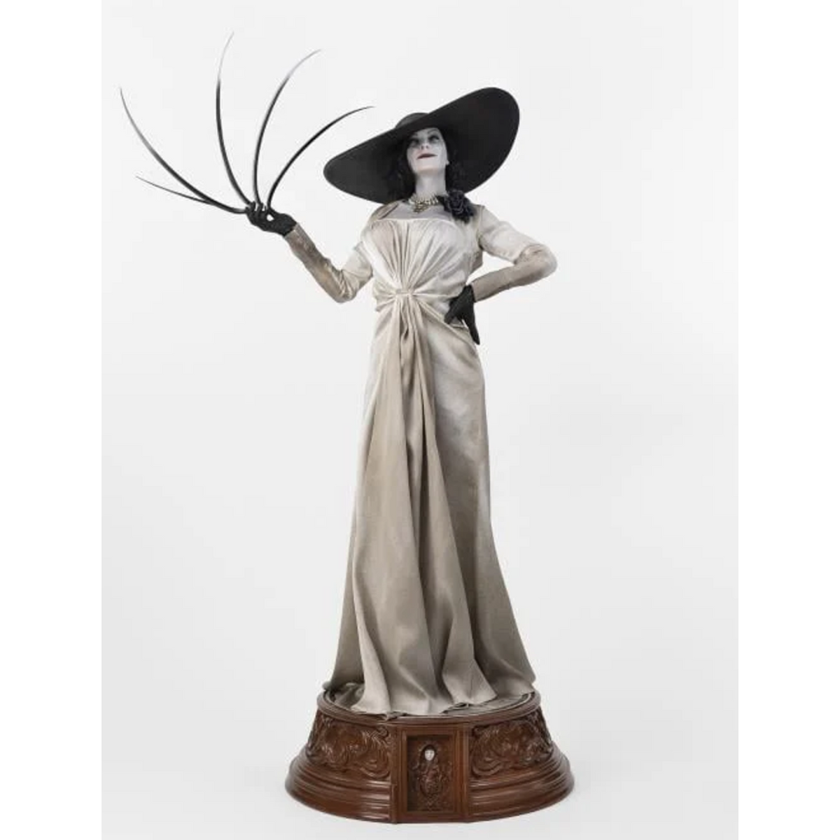 Resident Evil Village Lady Dimitrescu 1:4 Scale Statue