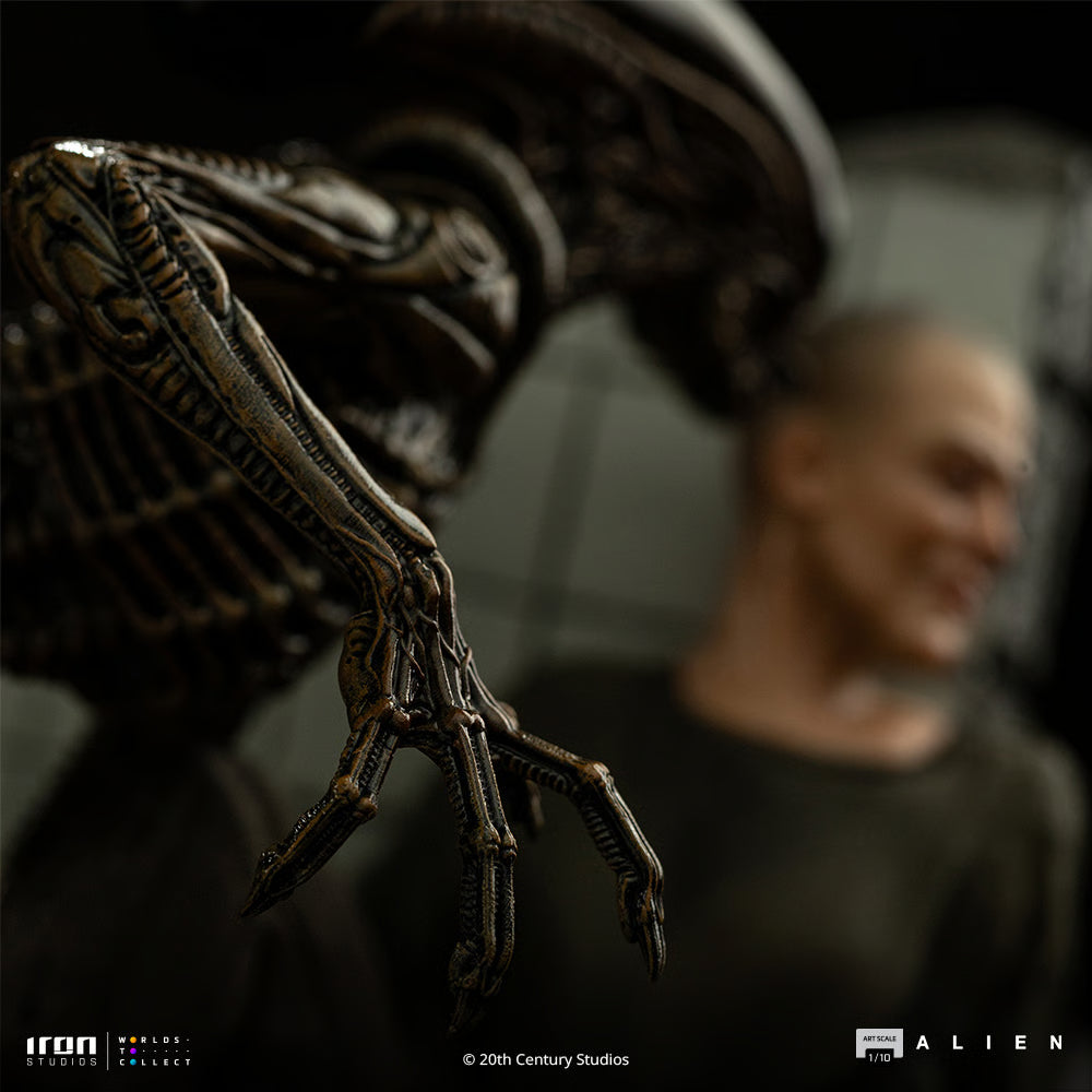 PRE-ORDER Iron Studios Alien 3 Ellen Ripley and Dog Alien Art Scale 1:10 Statue
