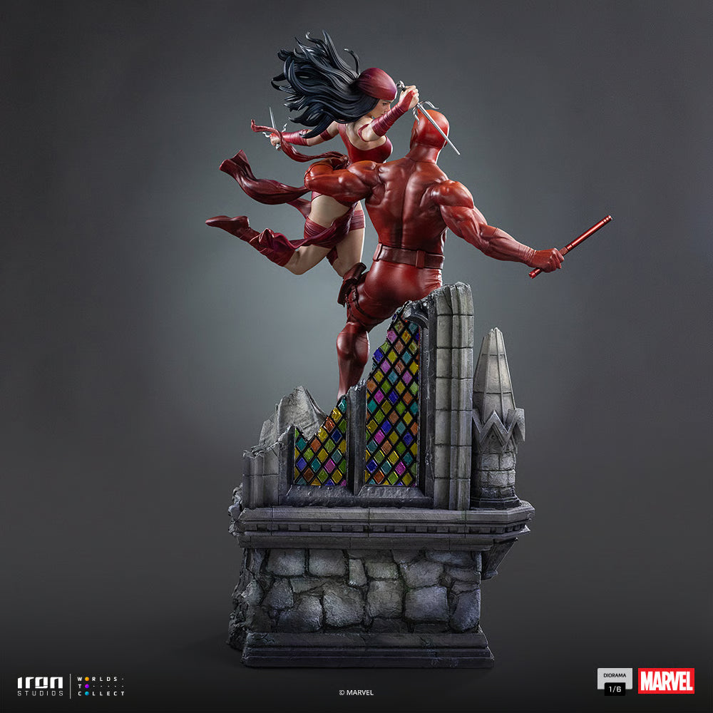 PRE-ORDER Iron Studios Marvel Comic Daredevil & Elektra 1/6th Scale Statue