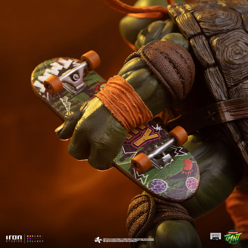 PRE-ORDER Iron Studios Teenage Mutant Ninja Turtles Michelangelo Unleashed Art Scale 1:10 Statue