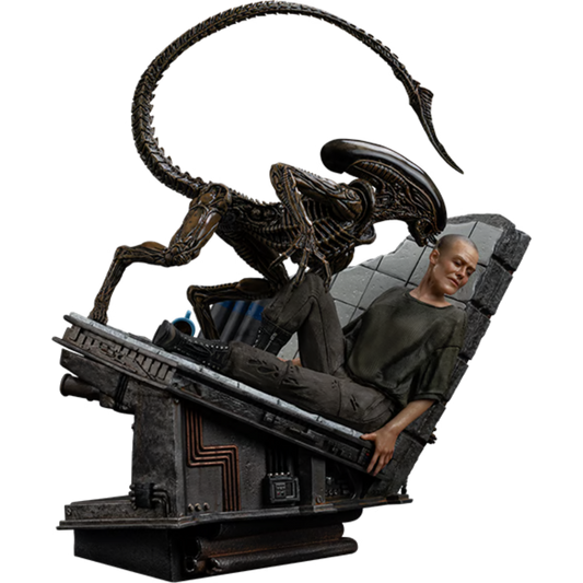 PRE-ORDER Ellen Ripley and Dog Alien 1:10 Scale Statue by Iron Studios