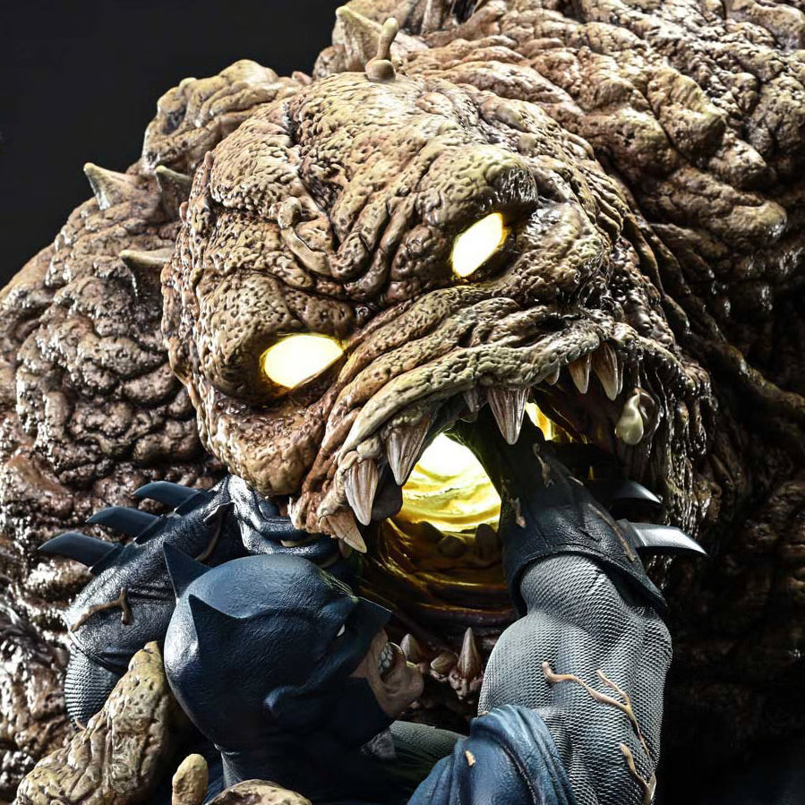 PRE-ORDER Batman vs Clayface (Deluxe Version) Statue