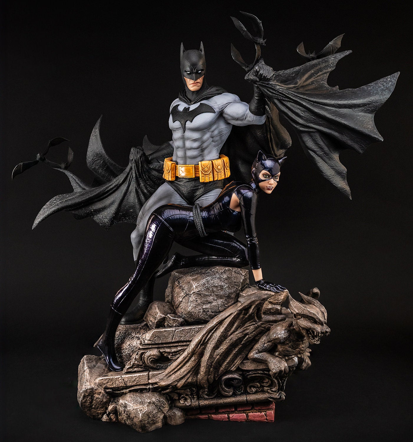 PRE-ORDER Batman & Catwoman Reunion Statue