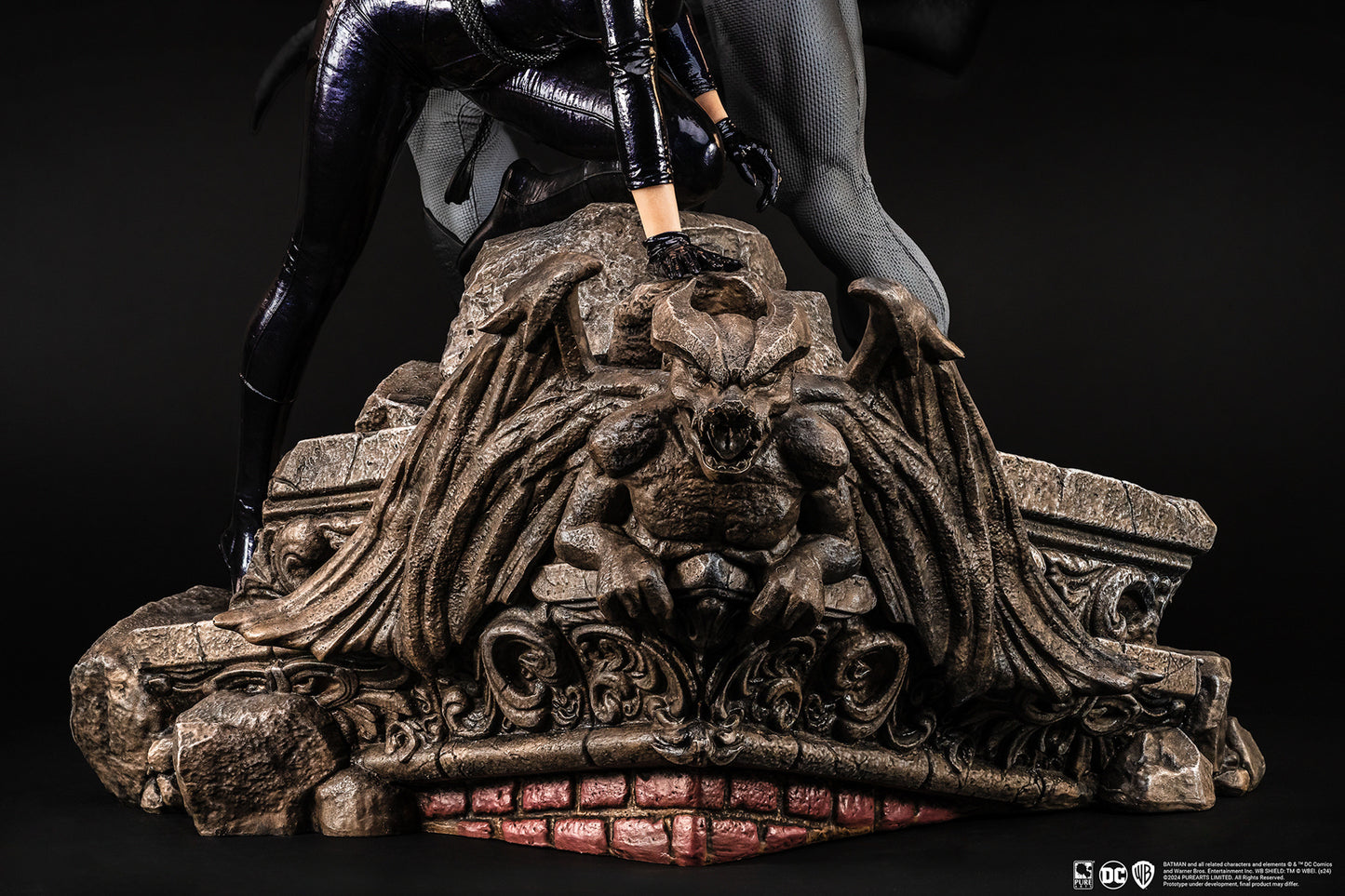 PRE-ORDER Batman & Catwoman Reunion Statue