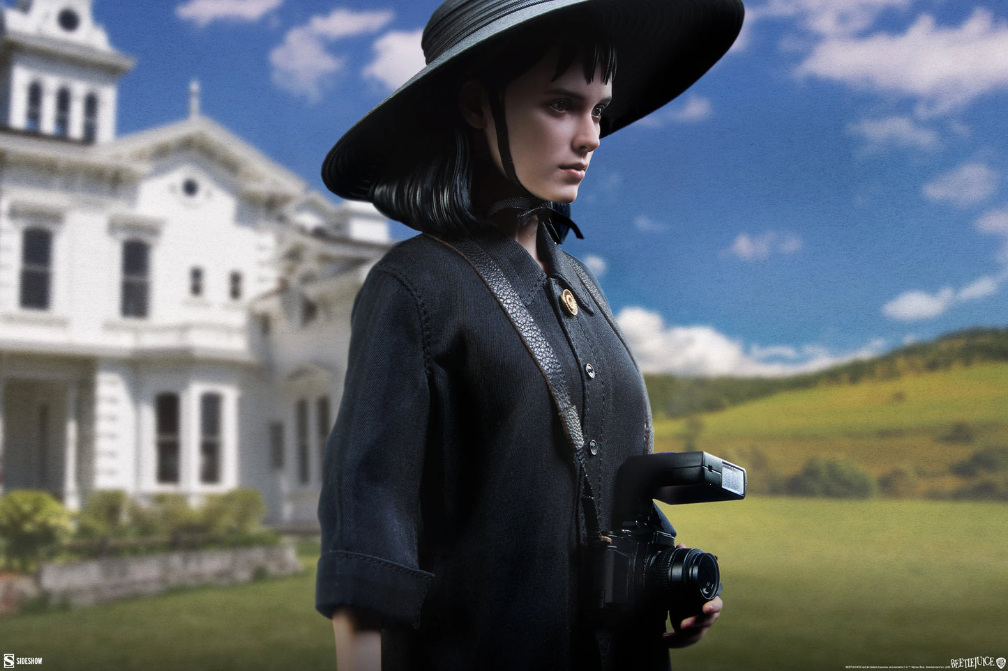 PRE-ORDER Sideshow Beetlejuice Lydia Deetz Sixth Scale Figure