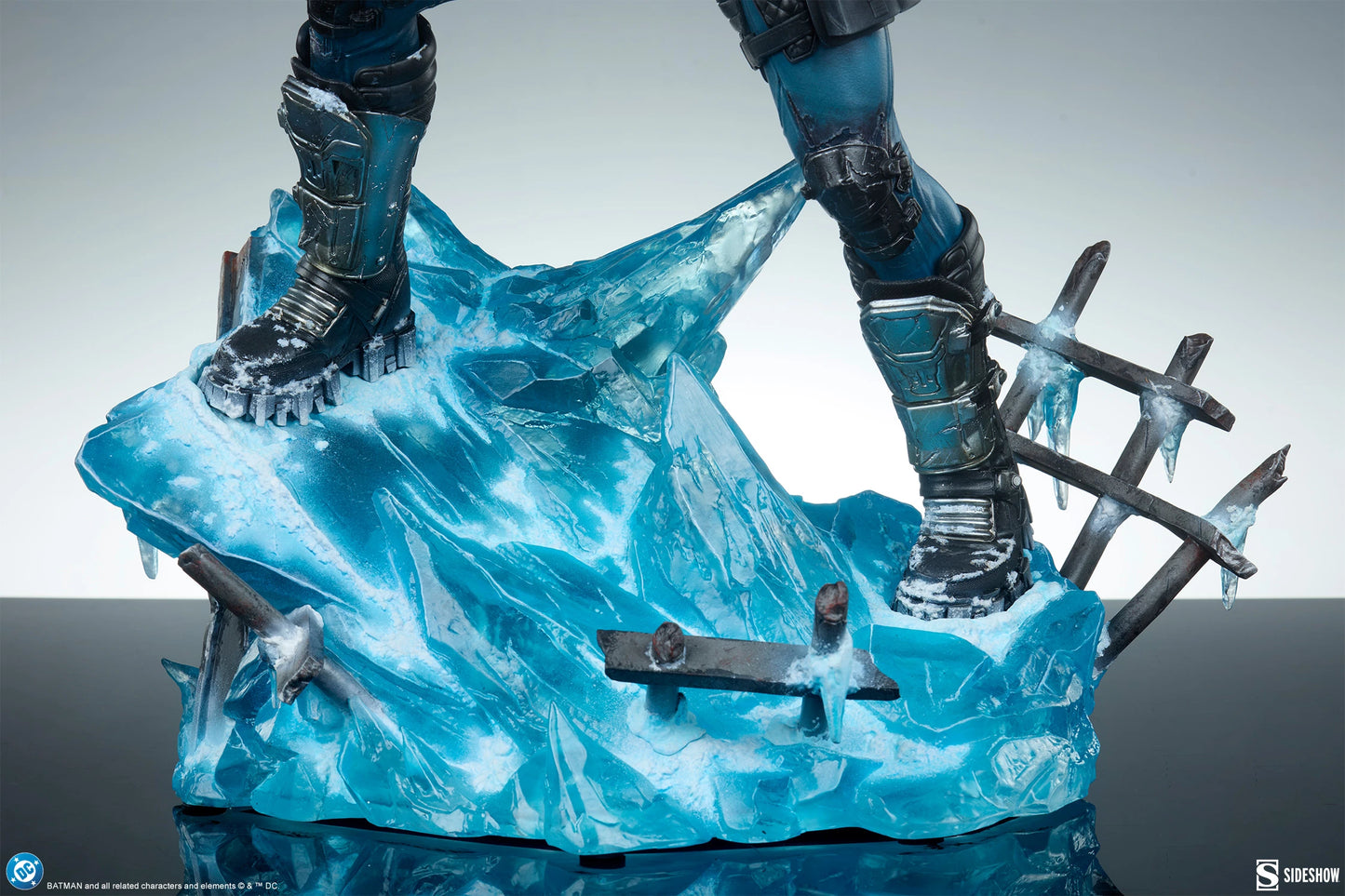 PRE-ORDER Sideshow DC Comics Mr. Freeze Premium Format Figure