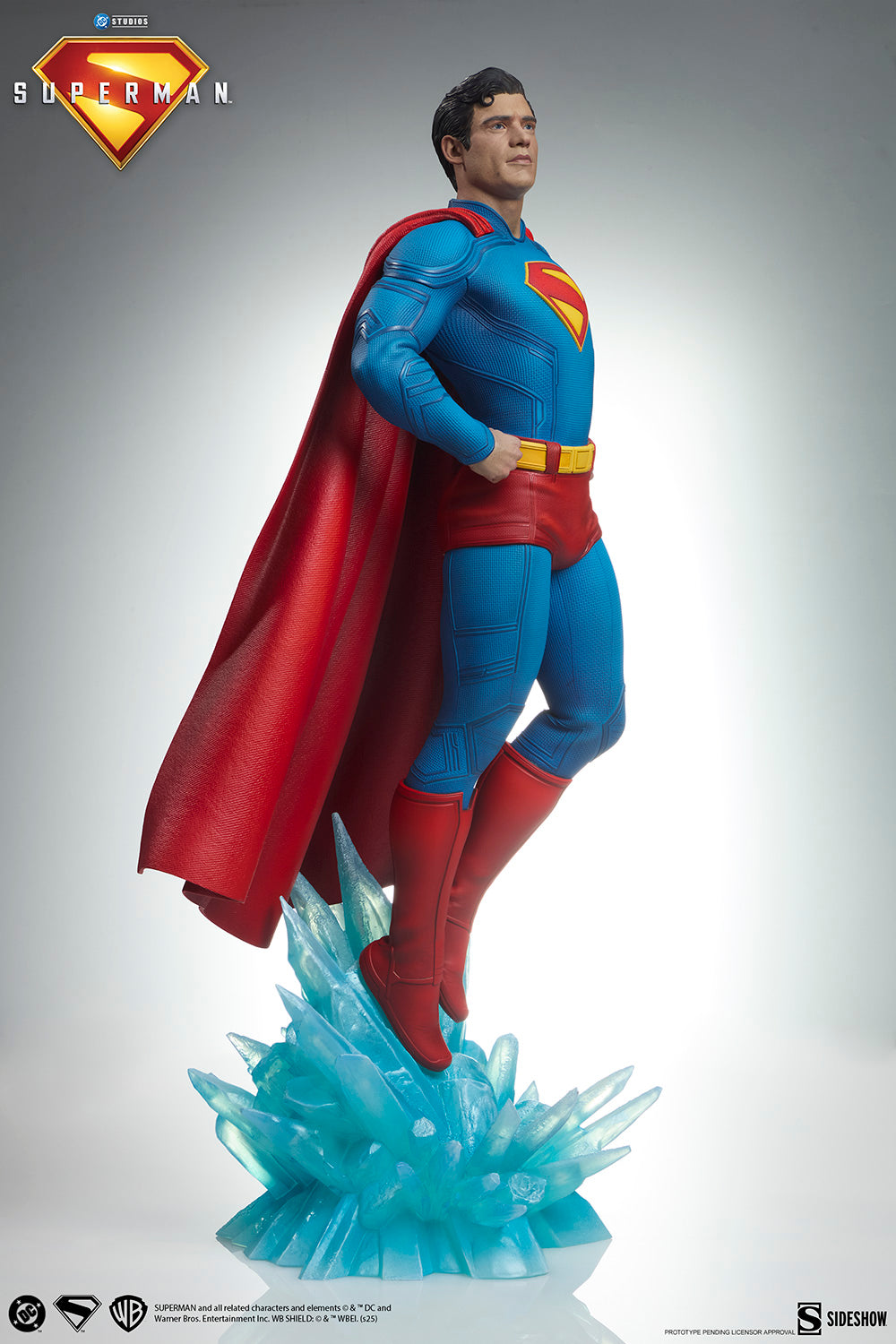 PRE-ORDER Superman™ Premium Format™ Figure