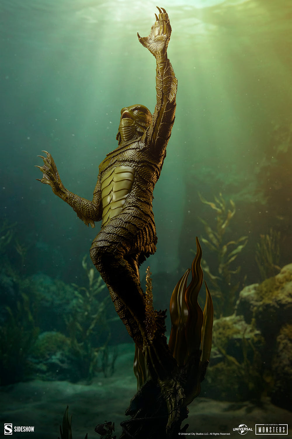 PRE-ORDER Sideshow Universal Monsters Creature from the Black Lagoon Premium Format Figure