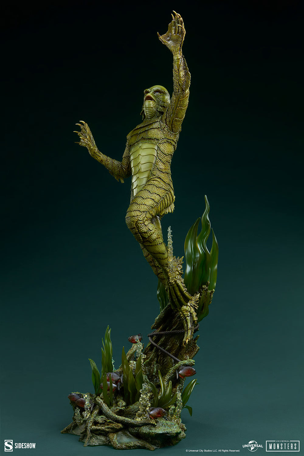 PRE-ORDER Sideshow Universal Monsters Creature from the Black Lagoon Premium Format Figure