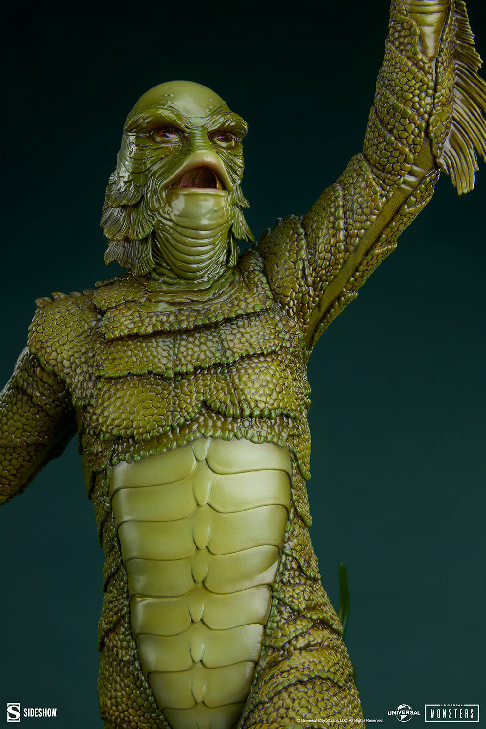 PRE-ORDER Sideshow Universal Monsters Creature from the Black Lagoon Premium Format Figure