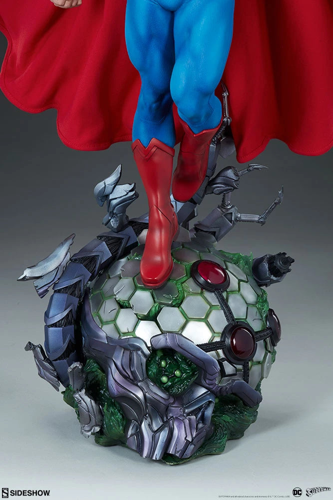 SUPERMAN Premium Format™ Figure by Sideshow Collectibles