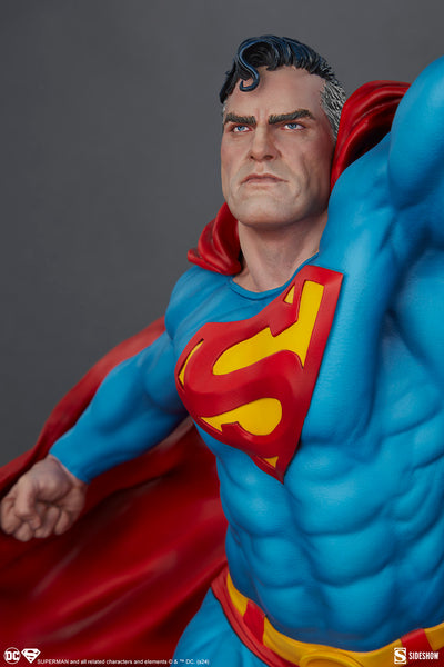 PRE-ORDER Superman Premium Format™ Figure