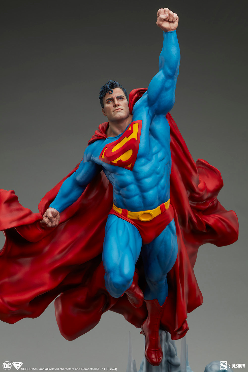 PRE-ORDER Superman Premium Format™ Figure