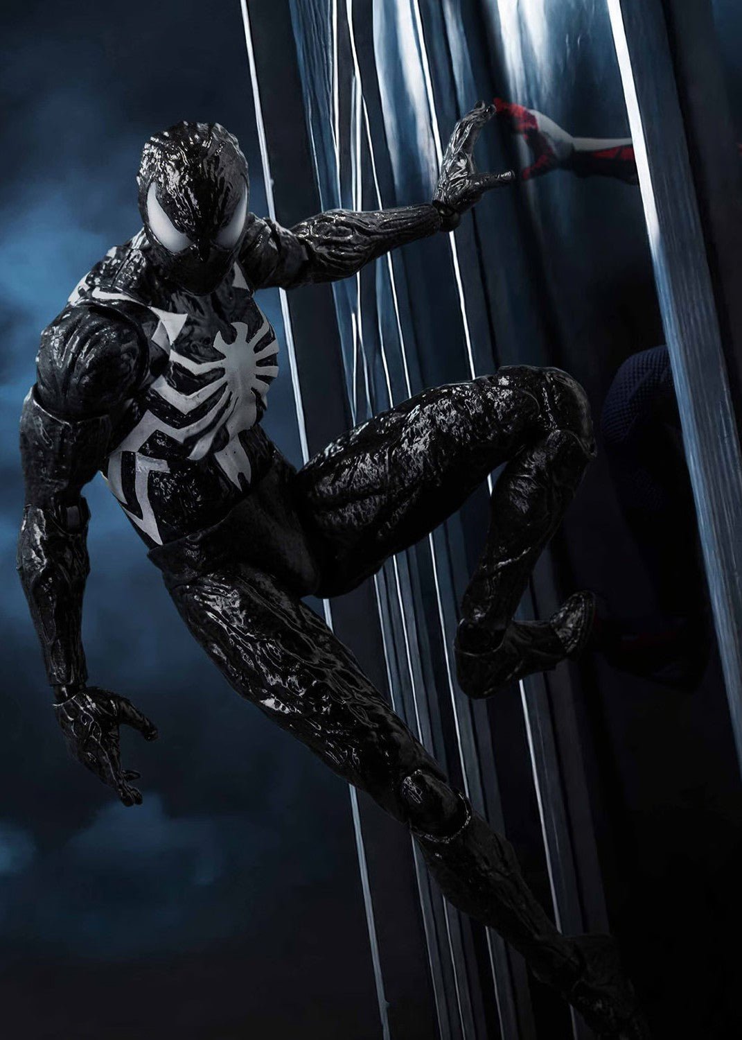 PRE-ORDER DLX Spider-Man Symbiote Suit (Peter Parker) Action Figure Threezero