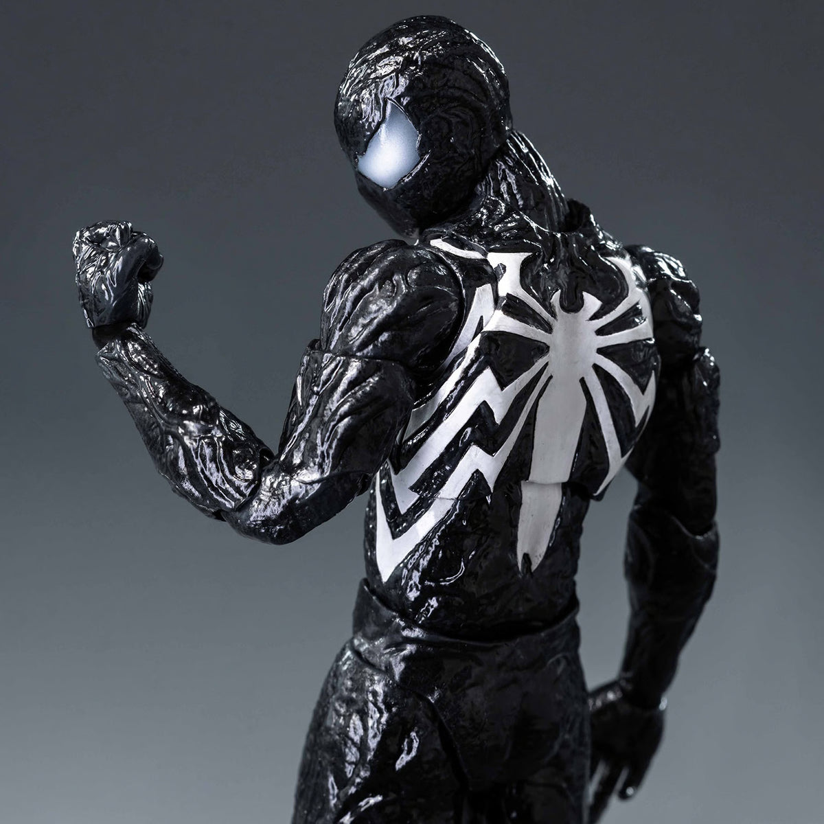PRE-ORDER DLX Spider-Man Symbiote Suit (Peter Parker) Action Figure Threezero