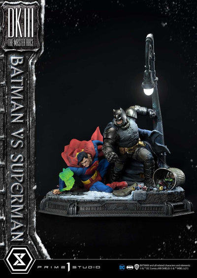 PRE-ORDER Batman versus Superman Statue