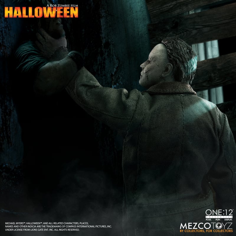 PRE-ORDER Halloween (2007): Michael Myers 1:12 Mezco Figure