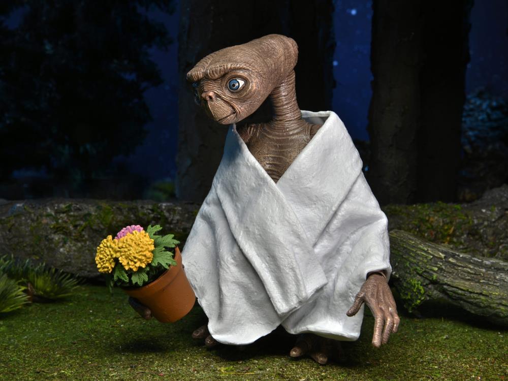 E.T. 40th Anniversary Ultimate E.T. Figure