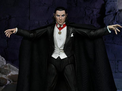 Universal Monsters Ultimate Dracula (Transylvania) Figure